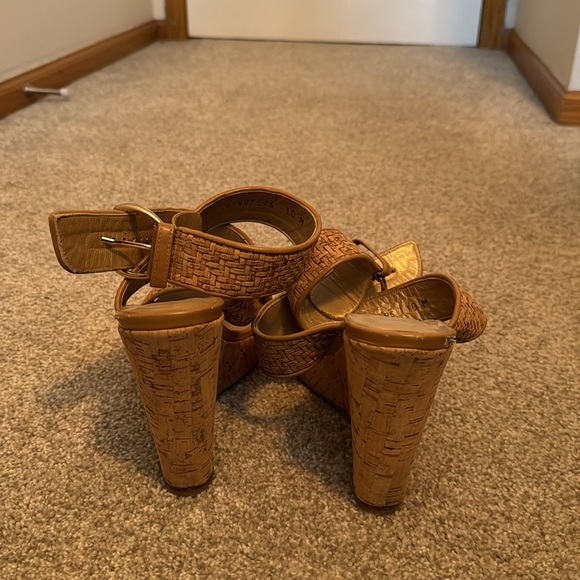 Stuart Weitzman Rattan Cork Wedge Sandal Size 10 - Picture 4 of 7